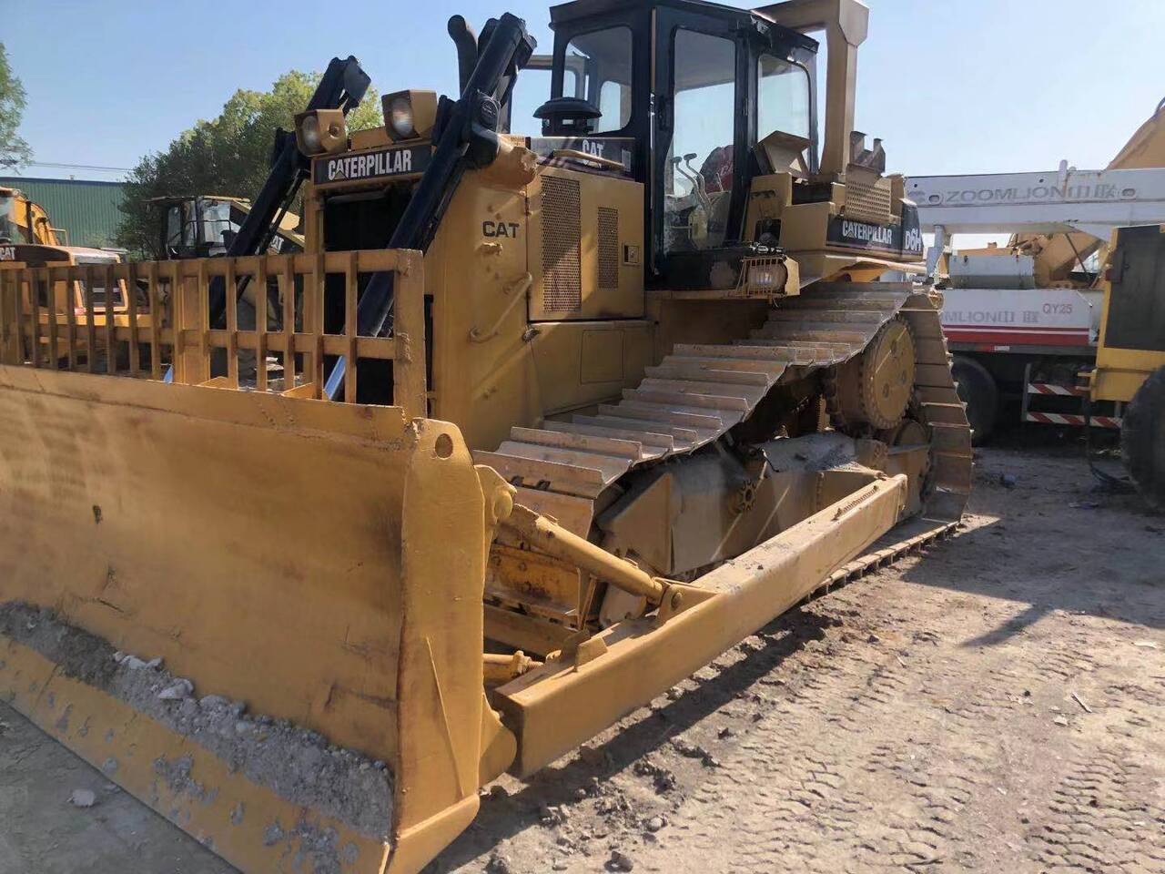 CATERPILLAR D6H - Bulldozer: bild 1 CATERPILLAR D6H - Bulldozer: bild 1