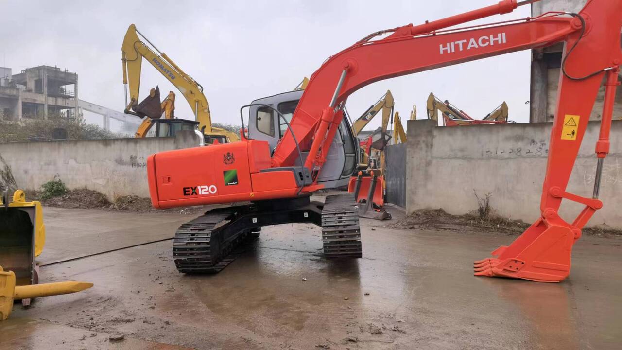 HITACHI EX120-5 - Bandgrävare: bild 3 HITACHI EX120-5 - Bandgrävare: bild 3