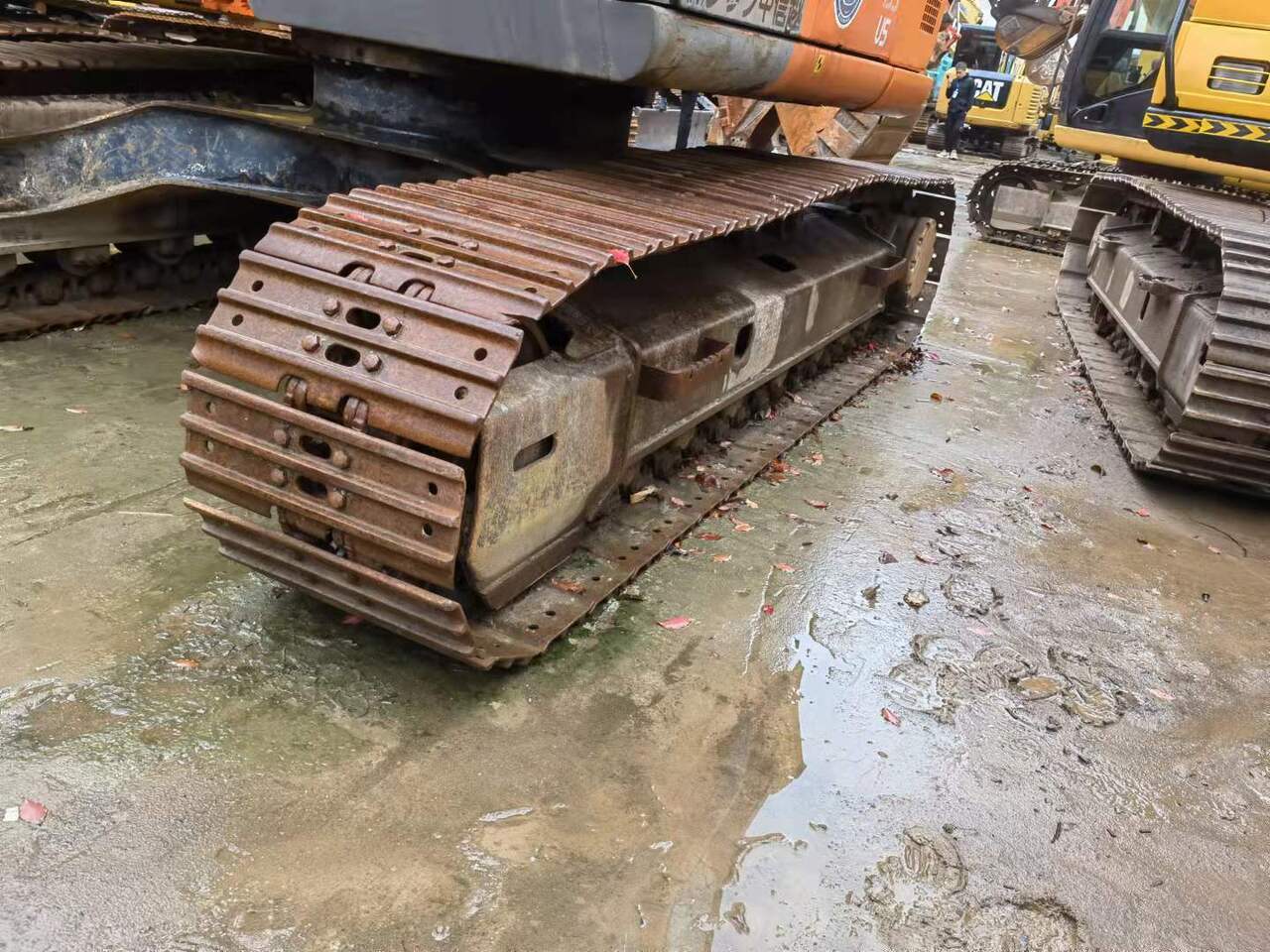 HITACHI ZX135US - Bandgrävare: bild 4 HITACHI ZX135US - Bandgrävare: bild 4