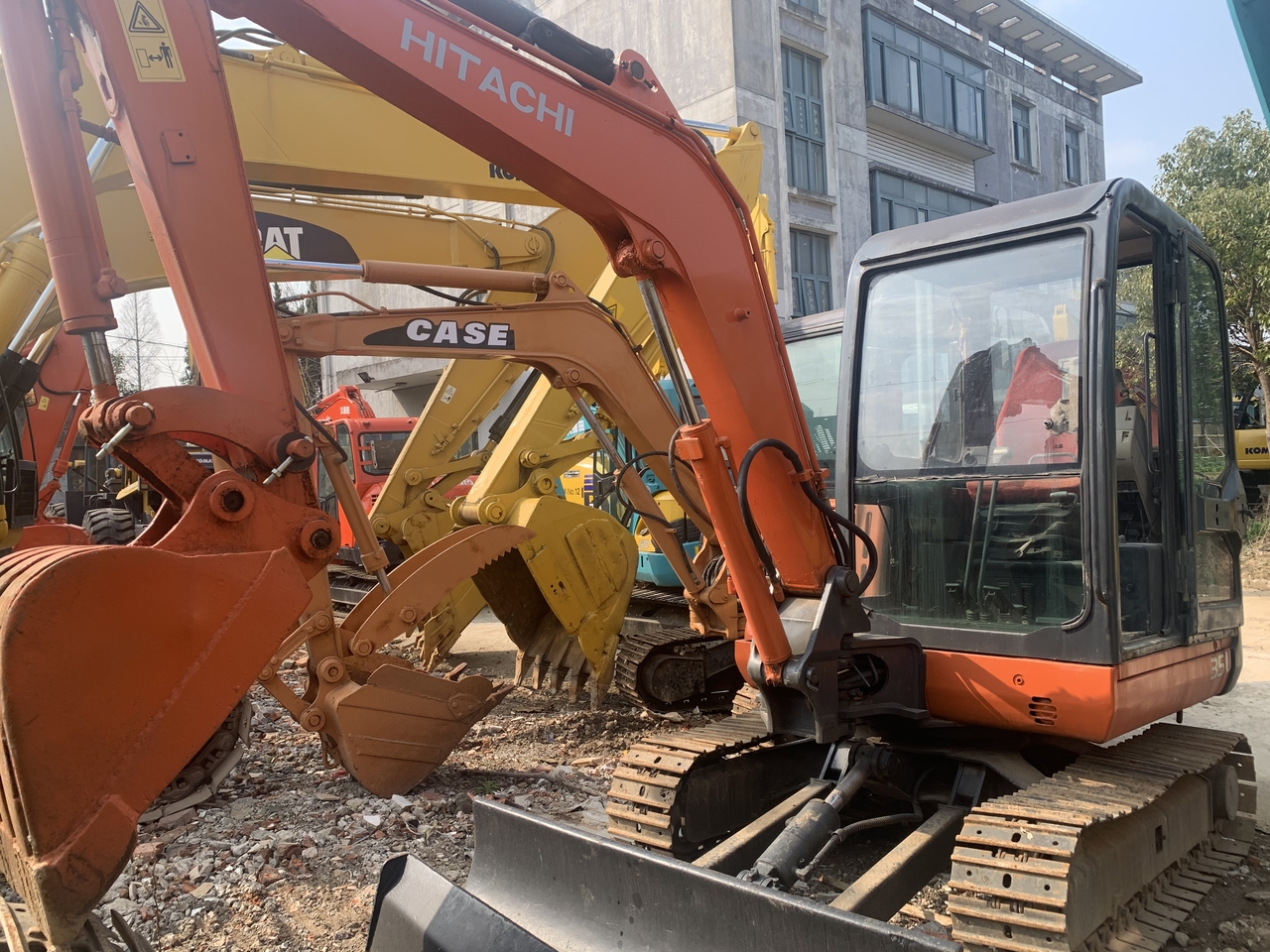 HITACHI ZX35U-mini excavator - Minigrävmaskin: bild 2 HITACHI ZX35U-mini excavator - Minigrävmaskin: bild 2
