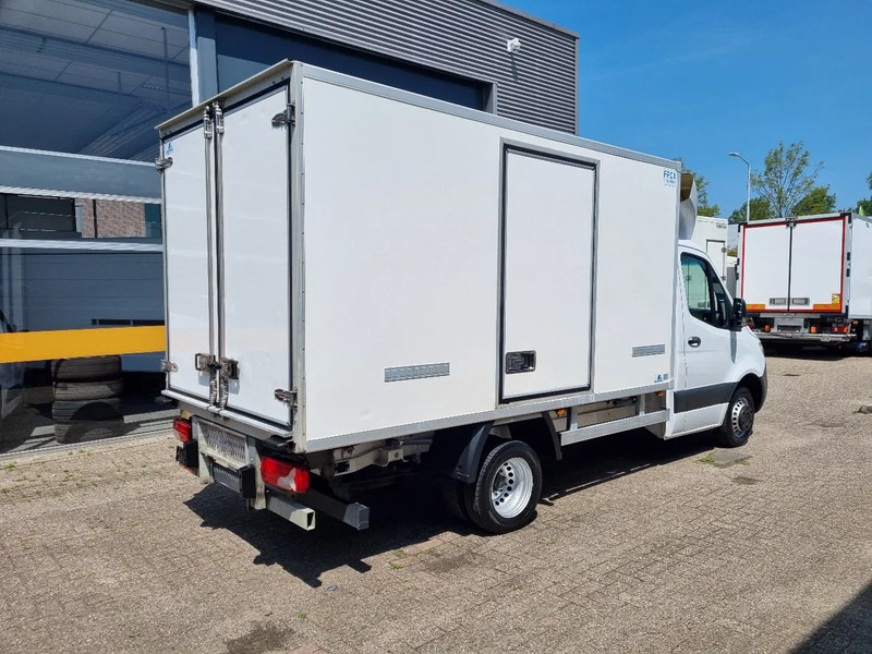 Mercedes-Benz Sprinter 519 CDI 3.0 V6 KUHLKOFFER ATP TK V300MAX ST230V +20C / -20C - Kylbil: bild 2 Mercedes-Benz Sprinter 519 CDI 3.0 V6 KUHLKOFFER ATP TK V300MAX ST230V +20C / -20C - Kylbil: bild 2