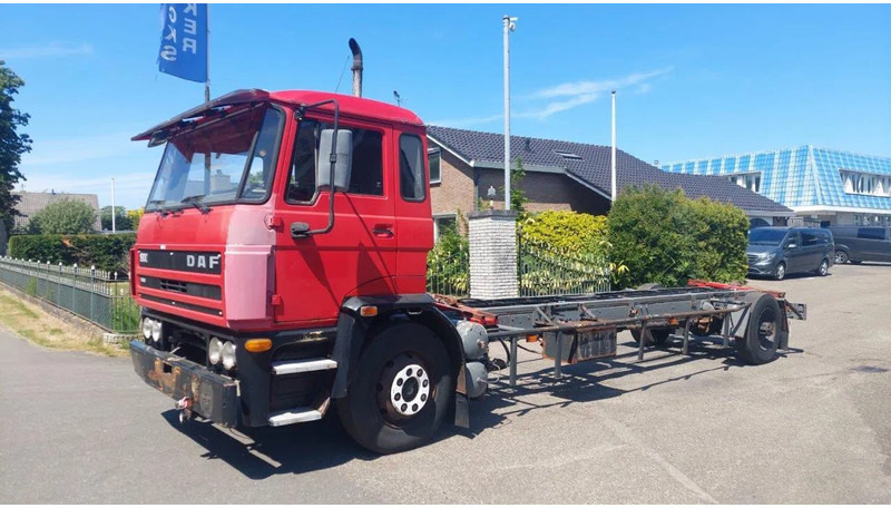 DAF 1900 4X2 HOLLAND TUCK FULL STEEL SUSPENSION MANUAL GEARBOX - Chassi lastbil: bild 1 DAF 1900 4X2 HOLLAND TUCK FULL STEEL SUSPENSION MANUAL GEARBOX - Chassi lastbil: bild 1