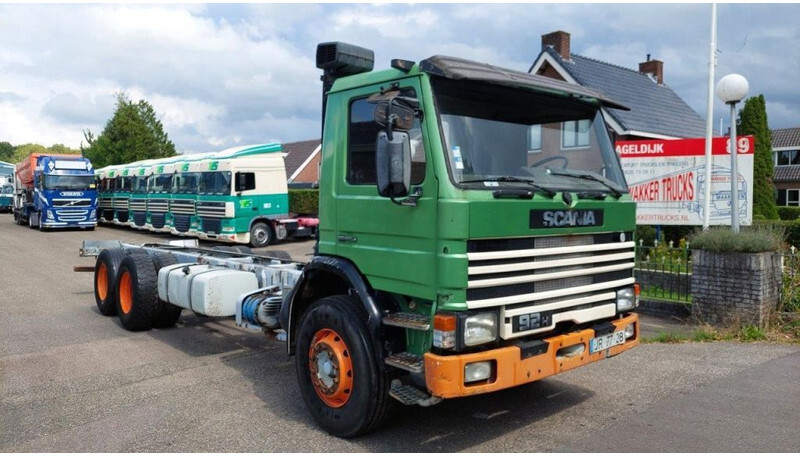 Scania P92 6x2 FULL STEEL MANUAL GEARBOX - Chassi lastbil: bild 2 Scania P92 6x2 FULL STEEL MANUAL GEARBOX - Chassi lastbil: bild 2