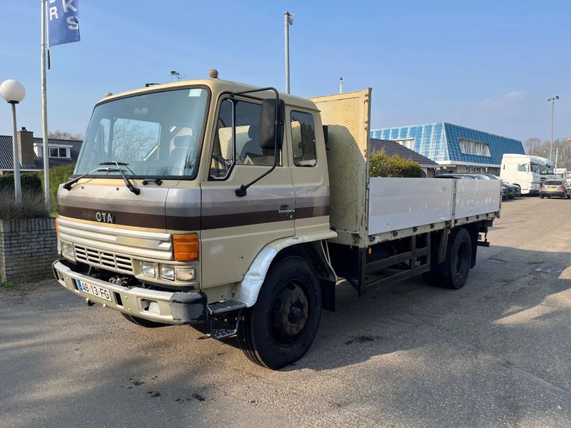 Toyota HINO HINO FF 173 L-W3 - Flakbil: bild 1 Toyota HINO HINO FF 173 L-W3 - Flakbil: bild 1