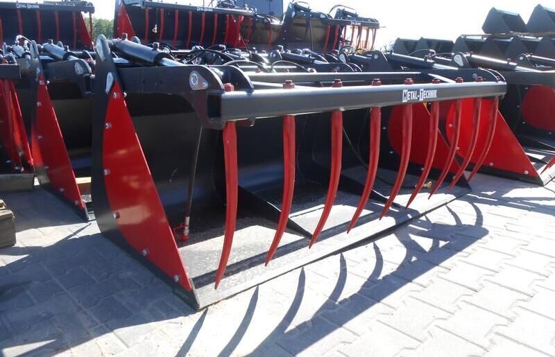 Metal-Technik Krokodil Schaufel / Łycho-krokodyl 2m crocodile / Cuchara-cocodr - Skopa, Utrustning för ensilage för Lantbruksmaskiner: bild 1 Metal-Technik Krokodil Schaufel / Łycho-krokodyl 2m crocodile / Cuchara-cocodr - Skopa, Utrustning för ensilage för Lantbruksmaskiner: bild 1