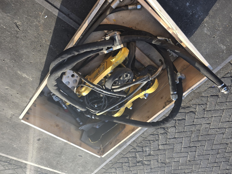 Liebherr likufix sw33 likufix sw 33 schnelwechsler - Redskapsfäste för Byggmaskiner: bild 5 Liebherr likufix sw33 likufix sw 33 schnelwechsler - Redskapsfäste för Byggmaskiner: bild 5