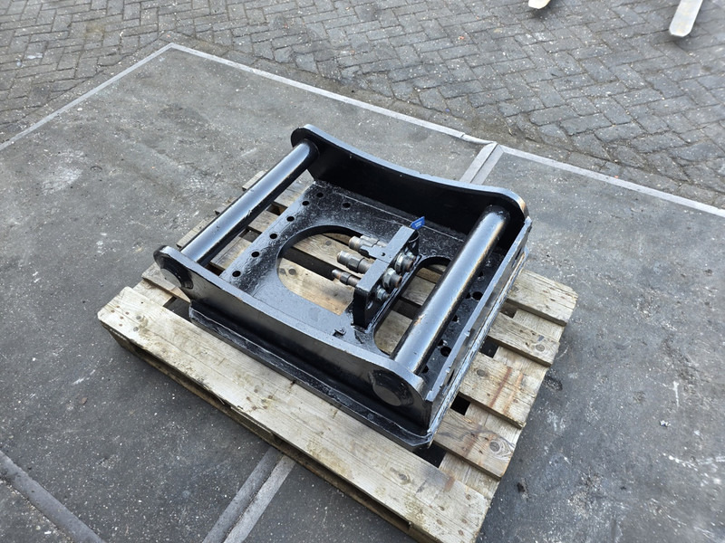 Fuchs fqc sennebogen adaptor plate FQC liebherr sennebogen fqc plate shear - Redskapsfäste för Byggmaskiner: bild 4 Fuchs fqc sennebogen adaptor plate FQC liebherr sennebogen fqc plate shear - Redskapsfäste för Byggmaskiner: bild 4