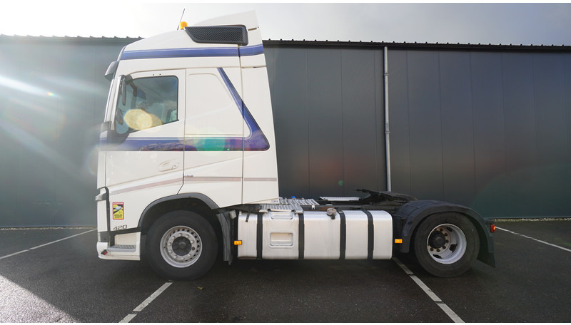 Volvo FH 420 EURO 6 GLOBETROTTER - Dragbil: bild 1 Volvo FH 420 EURO 6 GLOBETROTTER - Dragbil: bild 1