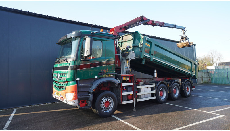 Mercedes-Benz AROCS 3542 8X4 2 SIDE TIPPER WITH HMF Z 1943 CRANE 407.000KM - Kranbil: bild 2 Mercedes-Benz AROCS 3542 8X4 2 SIDE TIPPER WITH HMF Z 1943 CRANE 407.000KM - Kranbil: bild 2