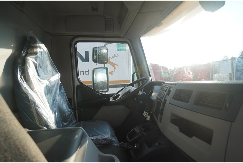 Volvo FL 280 CLOSED BOX BROKEN ENGINE NOT DRIVABLE - Lastbil med skåp: bild 5 Volvo FL 280 CLOSED BOX BROKEN ENGINE NOT DRIVABLE - Lastbil med skåp: bild 5