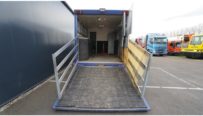 Volvo FL 6-9 HORSE TRANSPORT 341.000KM MANUAL GEARBOX - Hästbuss: bild 5 Volvo FL 6-9 HORSE TRANSPORT 341.000KM MANUAL GEARBOX - Hästbuss: bild 5