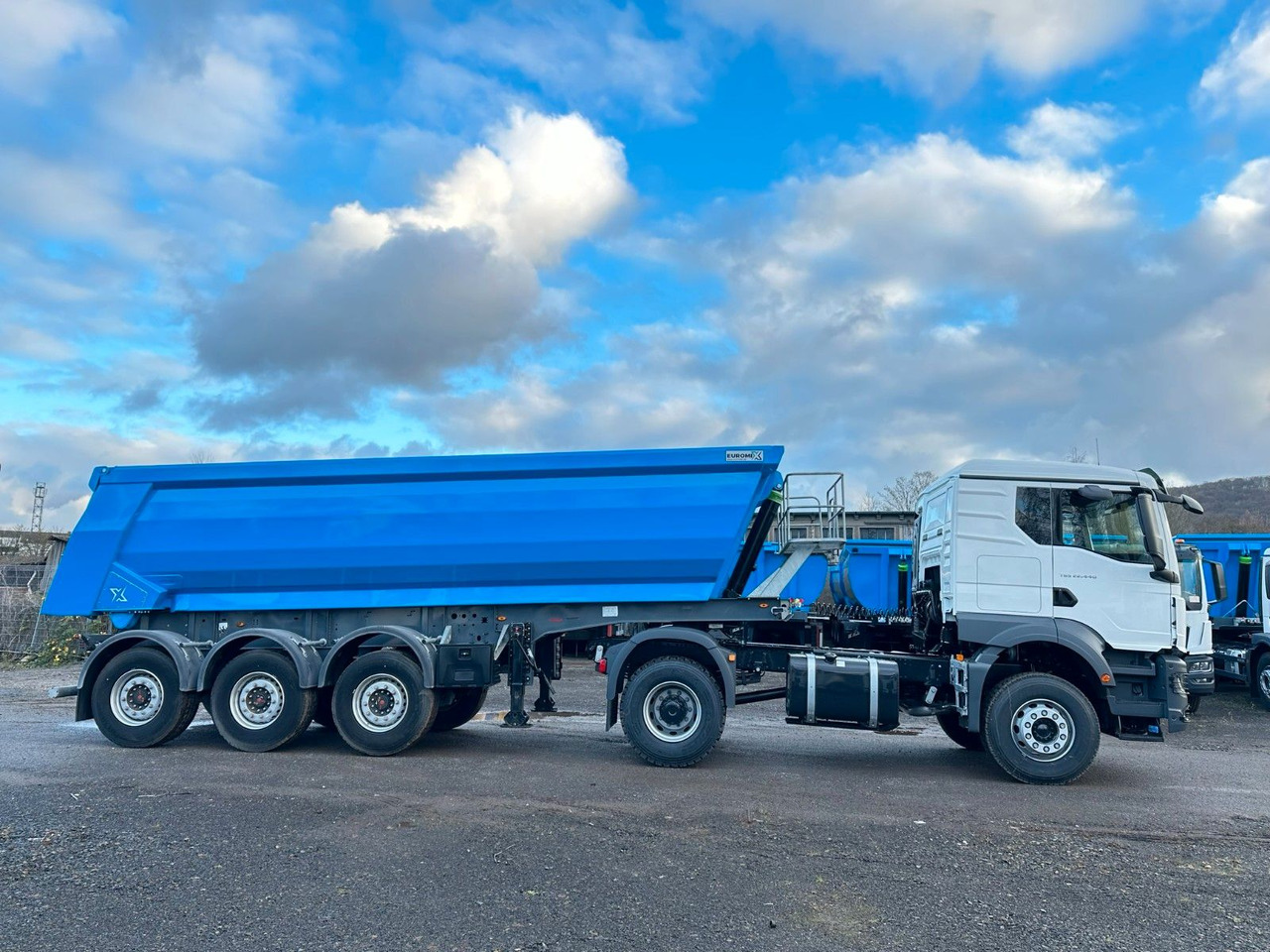 MAN TGS 22.440 4x2 Euro 2 EuromixMTP Kipper 27m³ MAN TGS 22.440 4x2 Euro 2 EuromixMTP Kipper 27m³ - Dragbil: bild 4 MAN TGS 22.440 4x2 Euro 2 EuromixMTP Kipper 27m³ MAN TGS 22.440 4x2 Euro 2 EuromixMTP Kipper 27m³ - Dragbil: bild 4