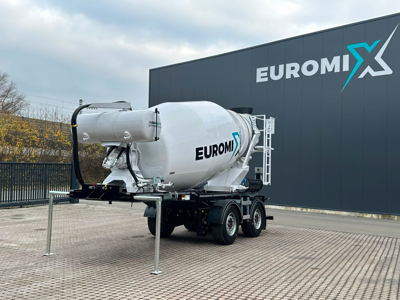 EUROMIX MTP - 10m³ Betonmischer-Auflieger - Betongbil: bild 2 EUROMIX MTP - 10m³ Betonmischer-Auflieger - Betongbil: bild 2