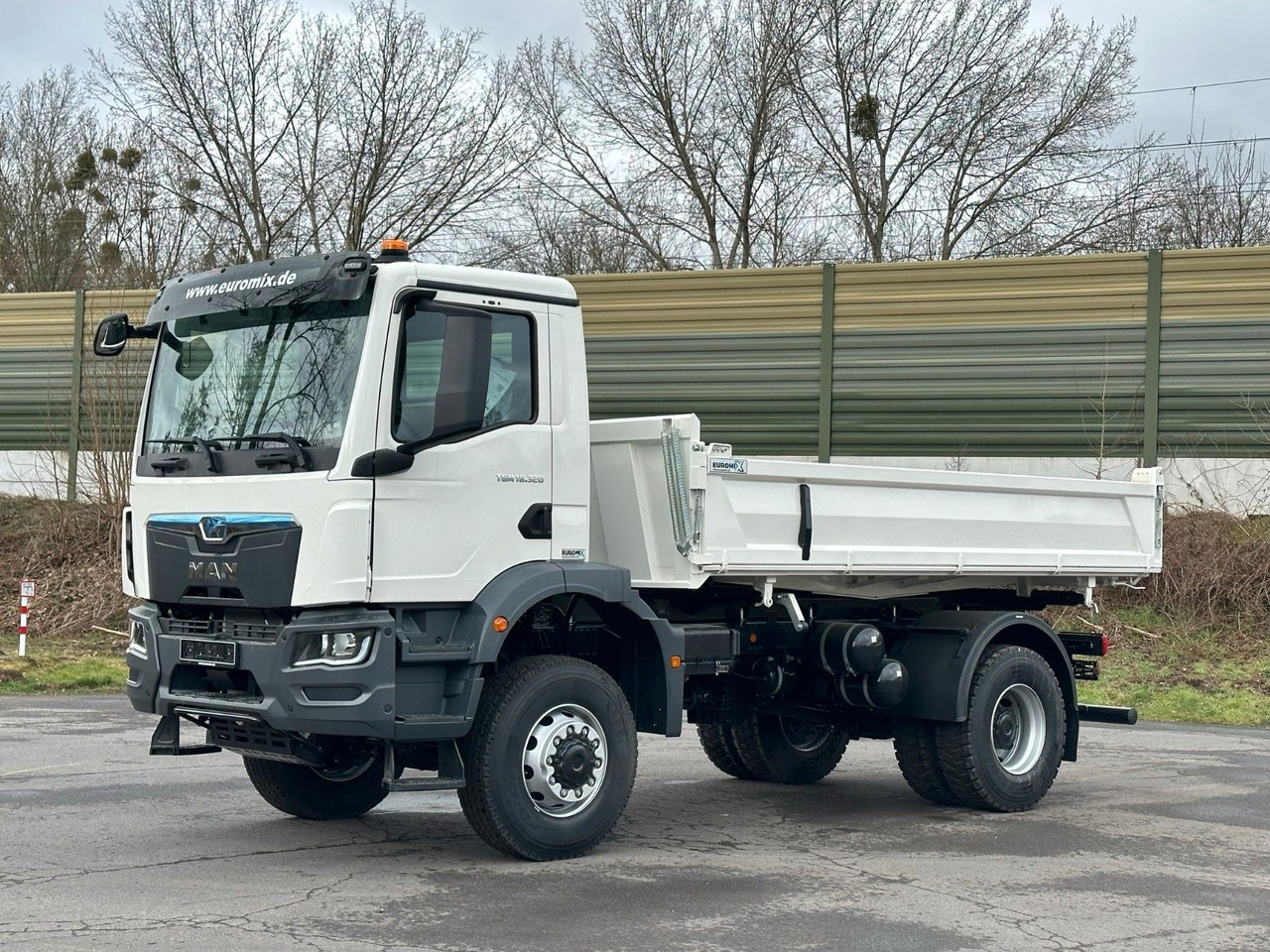 MAN TGM 18.320 4X4 Euro 6e Euromix 3-Seiten-Kipper - Tippbil lastbil: bild 3 MAN TGM 18.320 4X4 Euro 6e Euromix 3-Seiten-Kipper - Tippbil lastbil: bild 3
