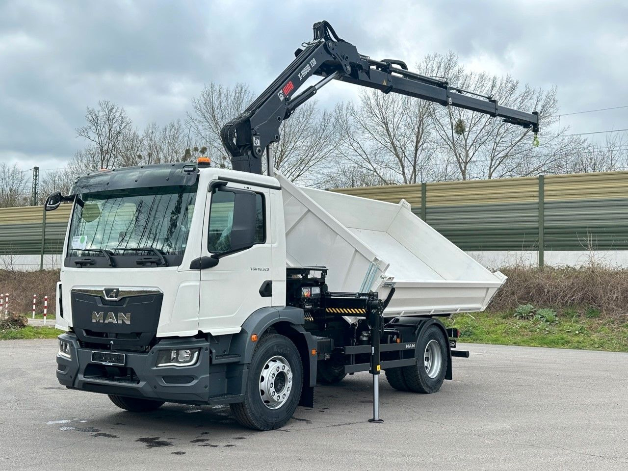 MAN TGM 18.320 4x2 Euro6e Hiab X-HiDuo 138DS-3 - Tippbil lastbil, Kranbil: bild 3 MAN TGM 18.320 4x2 Euro6e Hiab X-HiDuo 138DS-3 - Tippbil lastbil, Kranbil: bild 3