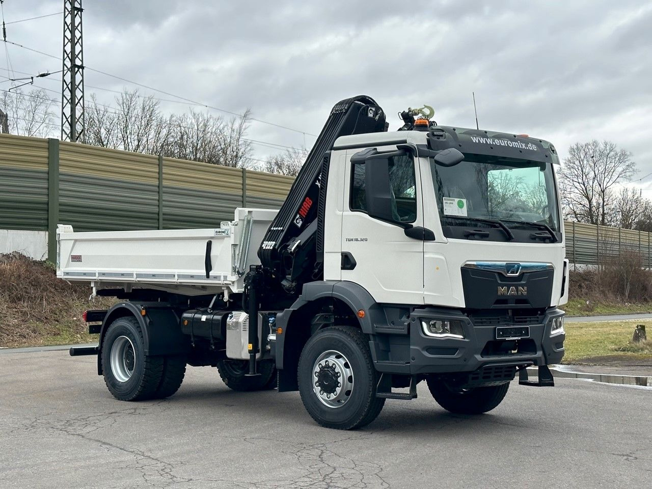 MAN TGM 18.320 4x4 Euro6e Hiab X-HiDuo 138DS-3 - Tippbil lastbil, Kranbil: bild 3 MAN TGM 18.320 4x4 Euro6e Hiab X-HiDuo 138DS-3 - Tippbil lastbil, Kranbil: bild 3