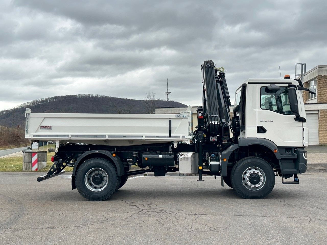 MAN TGM 18.320 4x4 Euro6e Hiab X-HiDuo 138DS-3 - Tippbil lastbil, Kranbil: bild 4 MAN TGM 18.320 4x4 Euro6e Hiab X-HiDuo 138DS-3 - Tippbil lastbil, Kranbil: bild 4