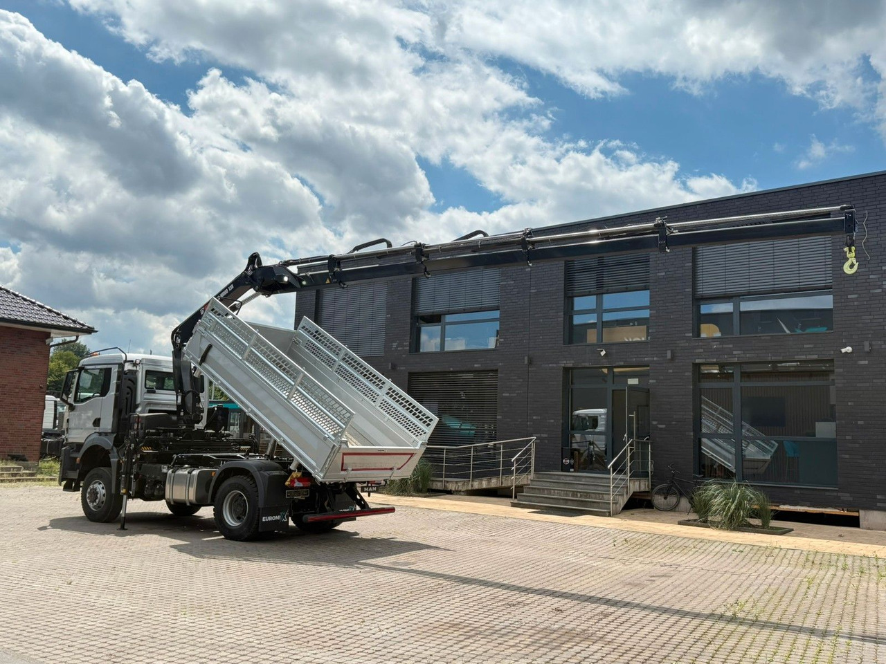 MAN TGS 18.400 TG3 4x4 Euro6e Hiab X-HiDuo 138DS-4 - Tippbil lastbil, Kranbil: bild 4 MAN TGS 18.400 TG3 4x4 Euro6e Hiab X-HiDuo 138DS-4 - Tippbil lastbil, Kranbil: bild 4