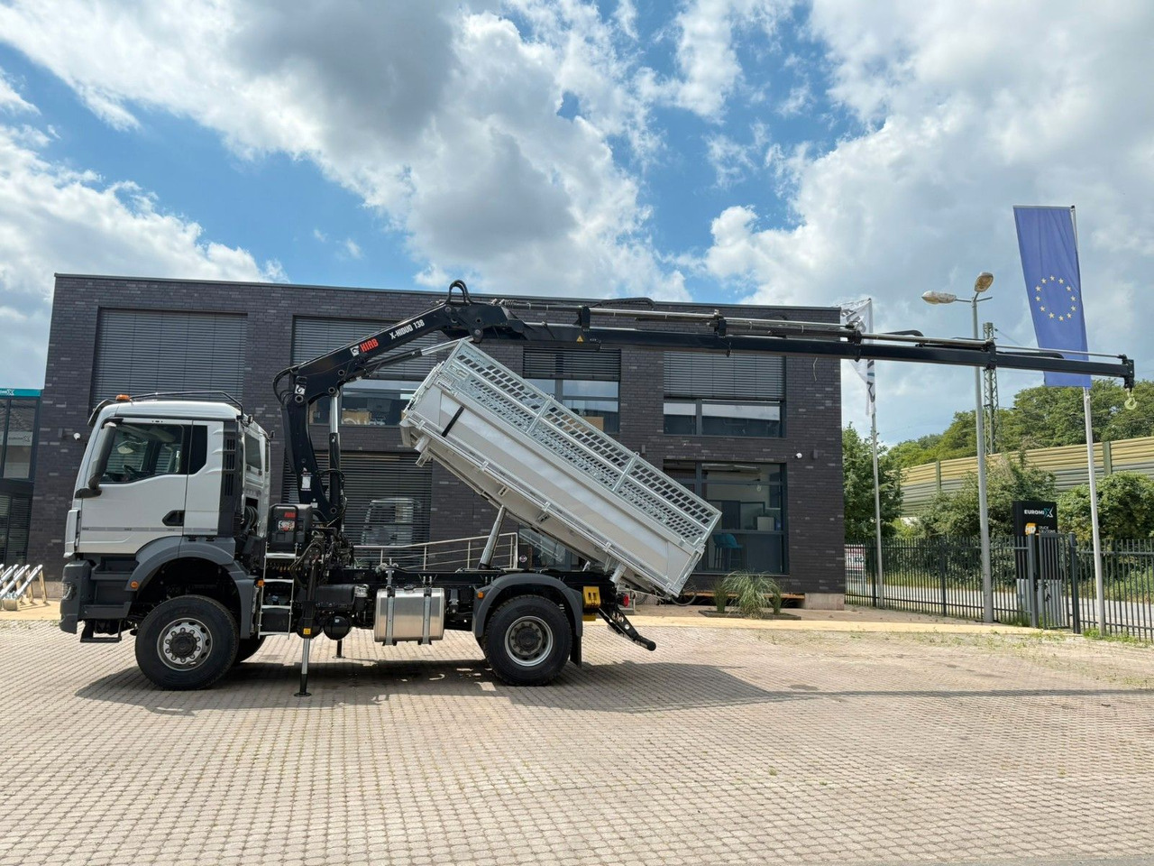 MAN TGS 18.400 TG3 4x4 Euro6e Hiab X-HiDuo 138DS-4 - Tippbil lastbil, Kranbil: bild 4 MAN TGS 18.400 TG3 4x4 Euro6e Hiab X-HiDuo 138DS-4 - Tippbil lastbil, Kranbil: bild 4