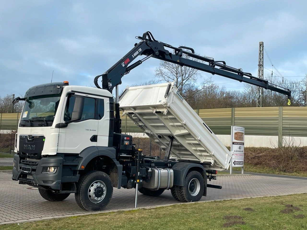 MAN TGS 18.400 TG3 4x4 Euro6e Hiab X-HiDuo 138DS-4 - Tippbil lastbil, Kranbil: bild 1 MAN TGS 18.400 TG3 4x4 Euro6e Hiab X-HiDuo 138DS-4 - Tippbil lastbil, Kranbil: bild 1