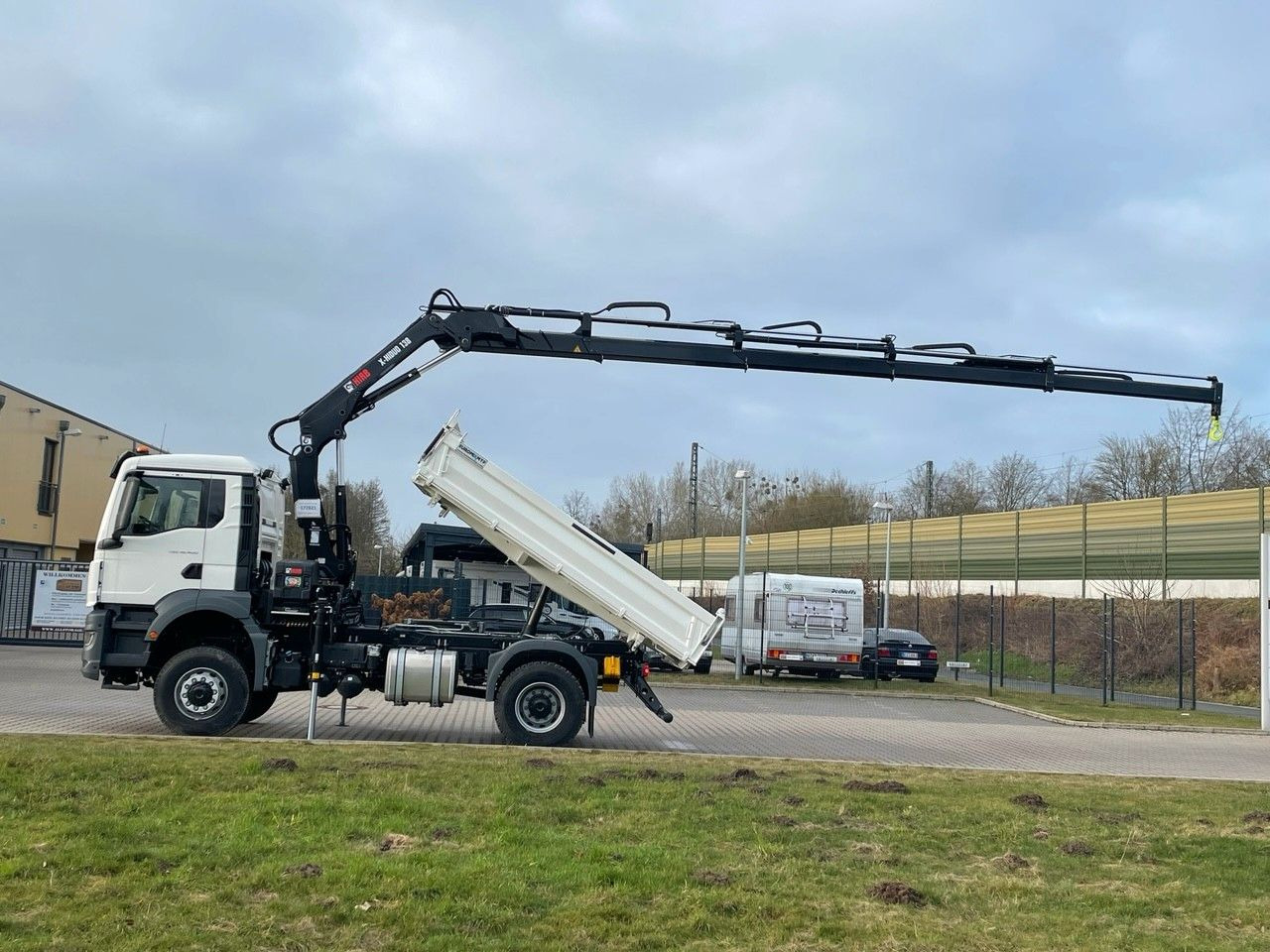 MAN TGS 18.400 TG3 4x4 Euro6e Hiab X-HiDuo 138DS-4 - Tippbil lastbil, Kranbil: bild 2 MAN TGS 18.400 TG3 4x4 Euro6e Hiab X-HiDuo 138DS-4 - Tippbil lastbil, Kranbil: bild 2