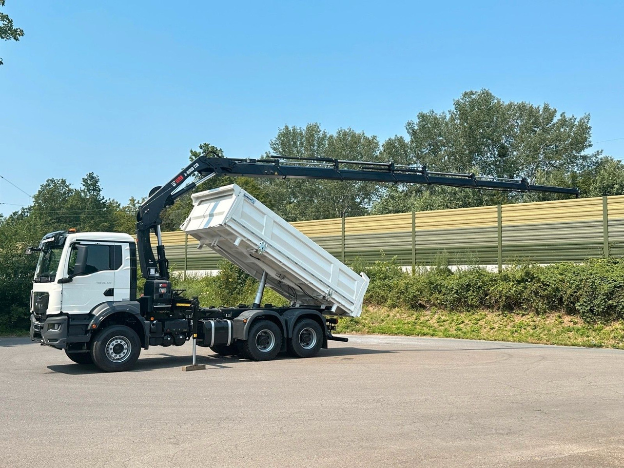 MAN TGS 33.440 6x4 /3-Seiten- Kipper / HIAB 228-6 - Tippbil lastbil, Kranbil: bild 4 MAN TGS 33.440 6x4 /3-Seiten- Kipper / HIAB 228-6 - Tippbil lastbil, Kranbil: bild 4