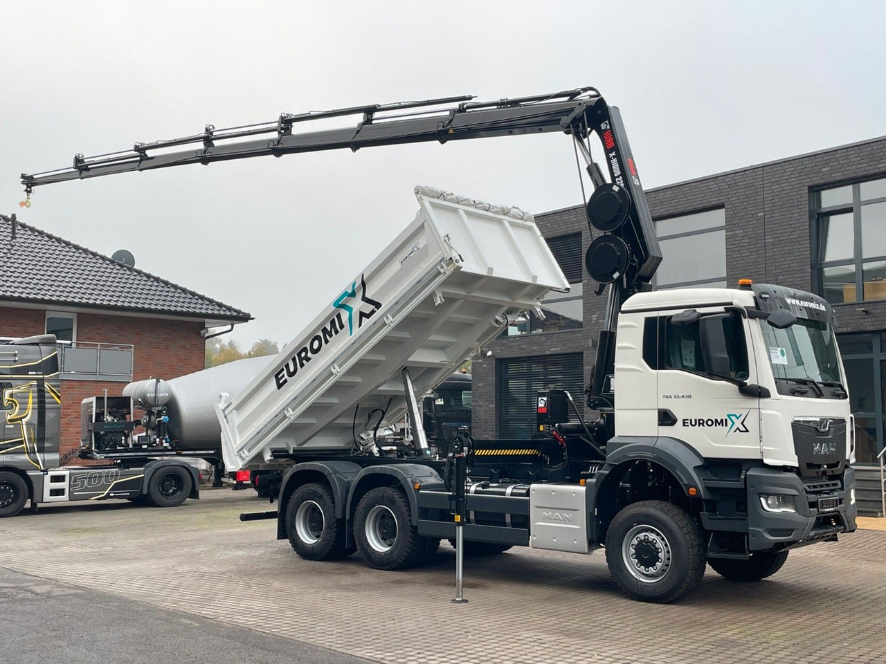 MAN TGS 33.440 6x6 /3-Seiten- Kipper / HIAB 228-6 - Tippbil lastbil, Kranbil: bild 1 MAN TGS 33.440 6x6 /3-Seiten- Kipper / HIAB 228-6 - Tippbil lastbil, Kranbil: bild 1