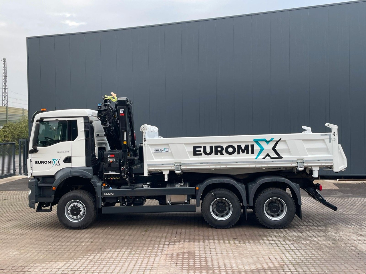 MAN TGS 33.440 6x6 /3-Seiten- Kipper / HIAB 228-6 - Tippbil lastbil, Kranbil: bild 2 MAN TGS 33.440 6x6 /3-Seiten- Kipper / HIAB 228-6 - Tippbil lastbil, Kranbil: bild 2