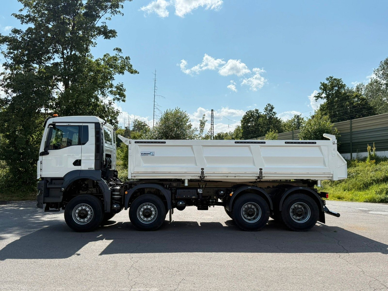 MAN TGS 35.480 8x8 EuromixMTP 3-Seiten-Kipper - Tippbil lastbil: bild 4 MAN TGS 35.480 8x8 EuromixMTP 3-Seiten-Kipper - Tippbil lastbil: bild 4