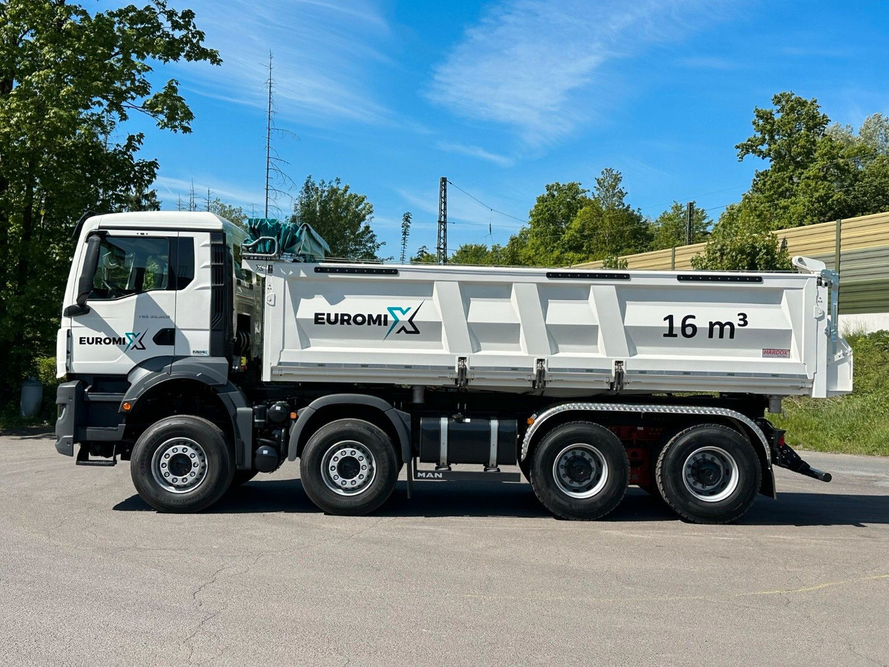 MAN TGS 35.520 8x4 EuromixMTP 3-Seiten-Kipper - Tippbil lastbil: bild 3 MAN TGS 35.520 8x4 EuromixMTP 3-Seiten-Kipper - Tippbil lastbil: bild 3