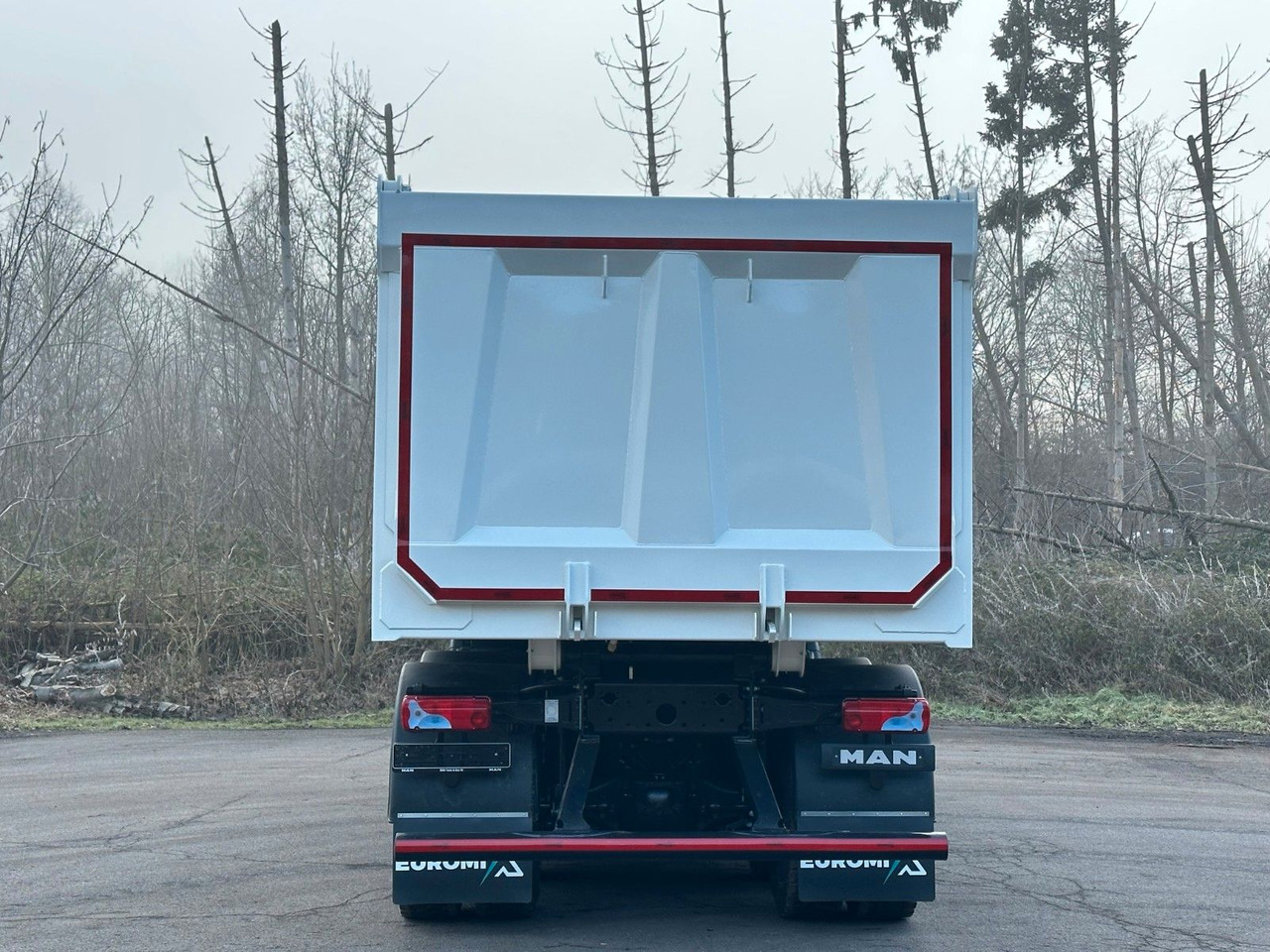MAN TGS 41.400 8x4 / EUROMIX MTP 23m³/ Eckige Mulde - Tippbil lastbil: bild 4 MAN TGS 41.400 8x4 / EUROMIX MTP 23m³/ Eckige Mulde - Tippbil lastbil: bild 4