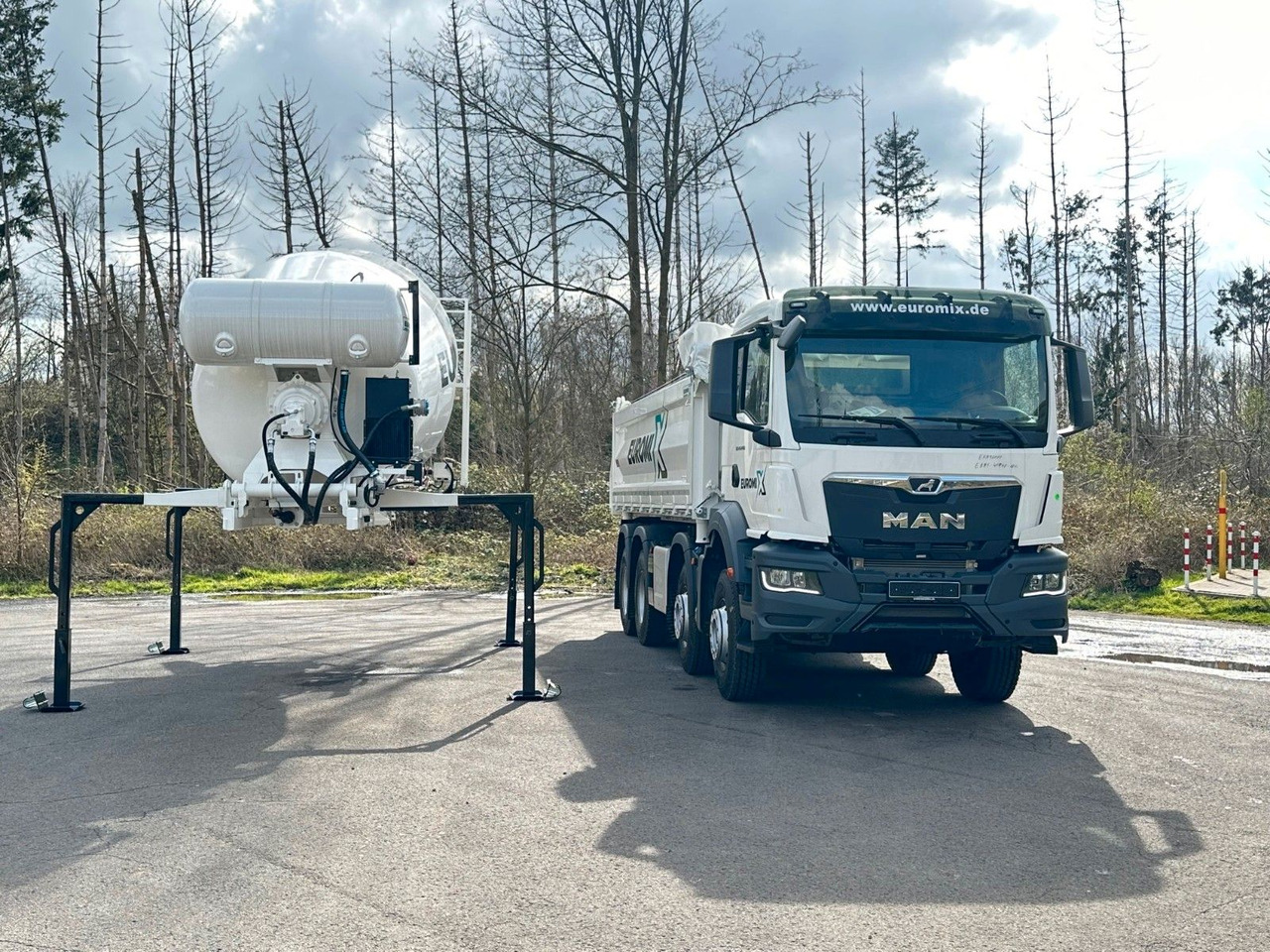 MAN TGS 41.440 8x4 WECHSELSYSTEM KIPPER+MISCHER - Tippbil lastbil: bild 3 MAN TGS 41.440 8x4 WECHSELSYSTEM KIPPER+MISCHER - Tippbil lastbil: bild 3