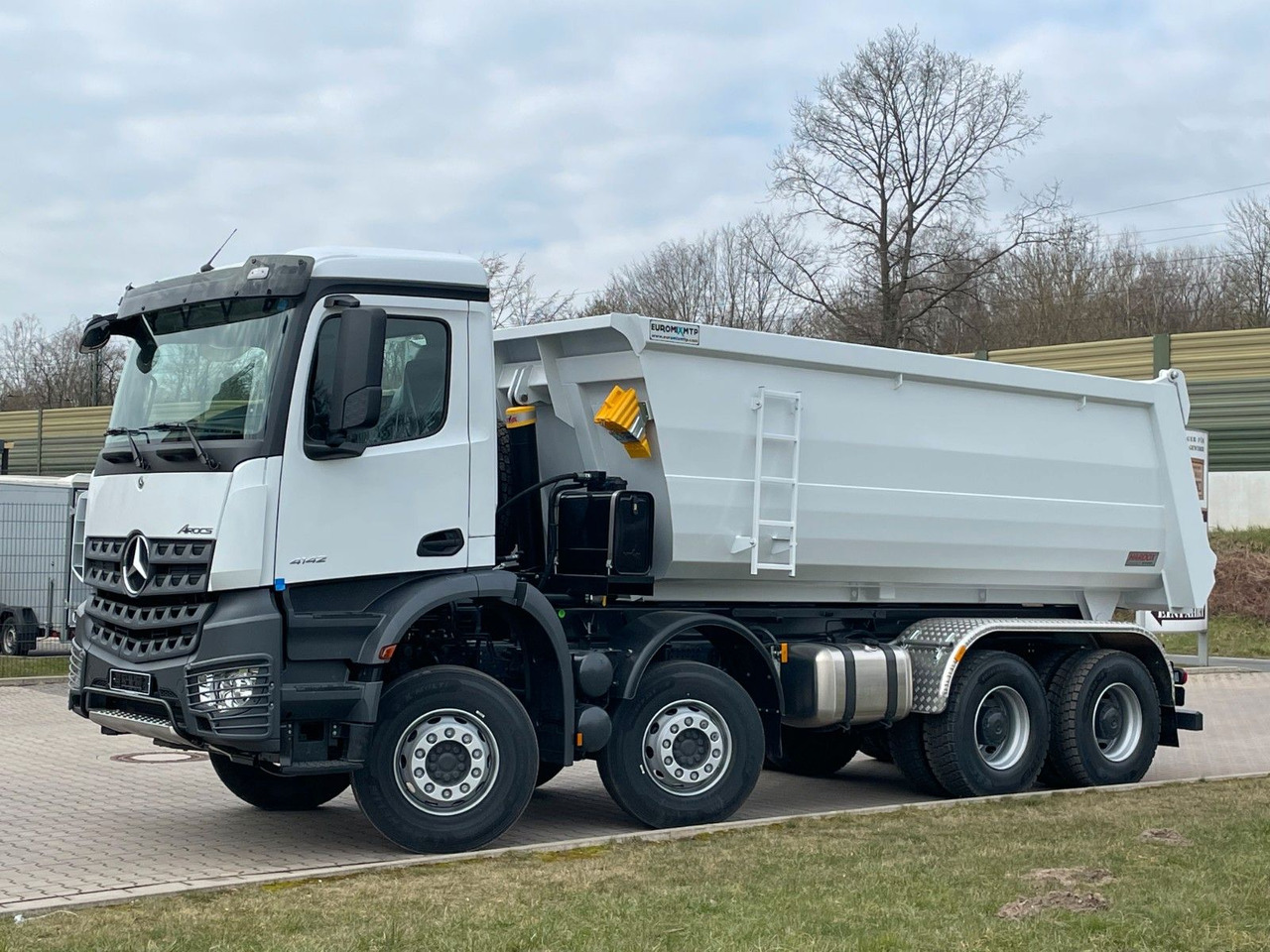 Mercedes-Benz 4142 8X4 Mulden- Kipper - EuromixMTP - Tippbil lastbil: bild 3 Mercedes-Benz 4142 8X4 Mulden- Kipper - EuromixMTP - Tippbil lastbil: bild 3