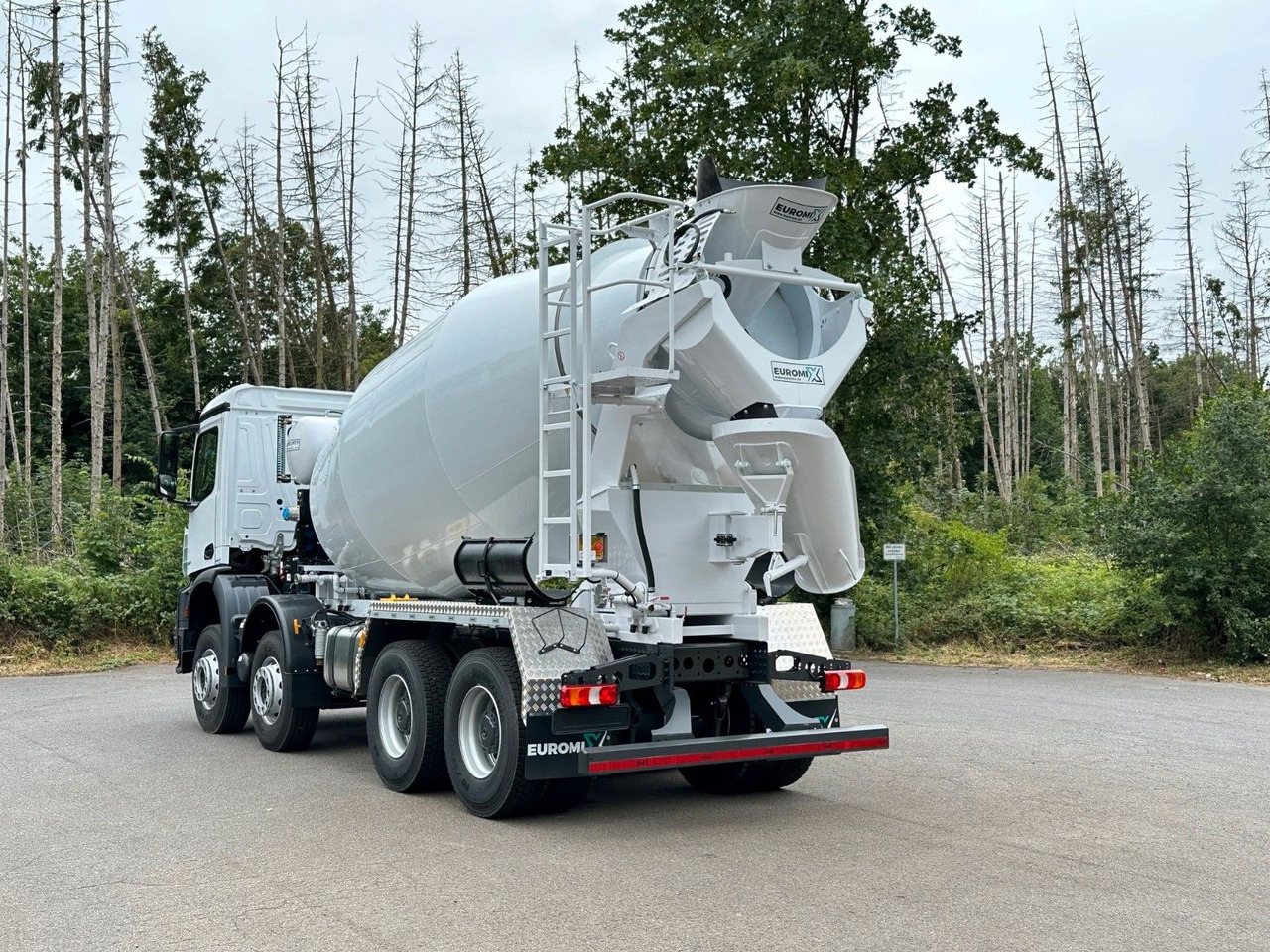 Mercedes-Benz AROCS 5 4142 B 8X4 Euro 3 EuromixMTP EM 10 - Betongbil: bild 5 Mercedes-Benz AROCS 5 4142 B 8X4 Euro 3 EuromixMTP EM 10 - Betongbil: bild 5