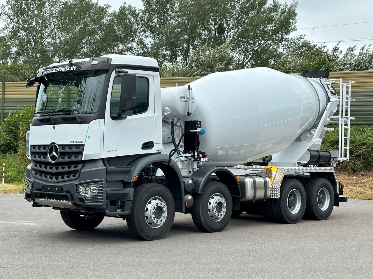 Mercedes-Benz AROCS 5 4142 B 8X4 Euro 3 EuromixMTP EM 10 - Betongbil: bild 3 Mercedes-Benz AROCS 5 4142 B 8X4 Euro 3 EuromixMTP EM 10 - Betongbil: bild 3