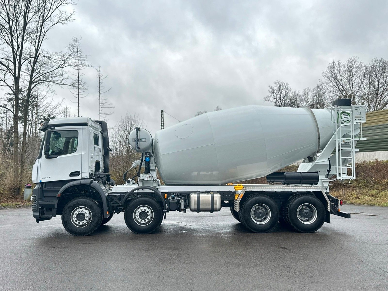 Mercedes-Benz AROCS 5 4242 8x4 Euro5 EuromixMTP EM 12m R - Betongbil: bild 5 Mercedes-Benz AROCS 5 4242 8x4 Euro5 EuromixMTP EM 12m R - Betongbil: bild 5