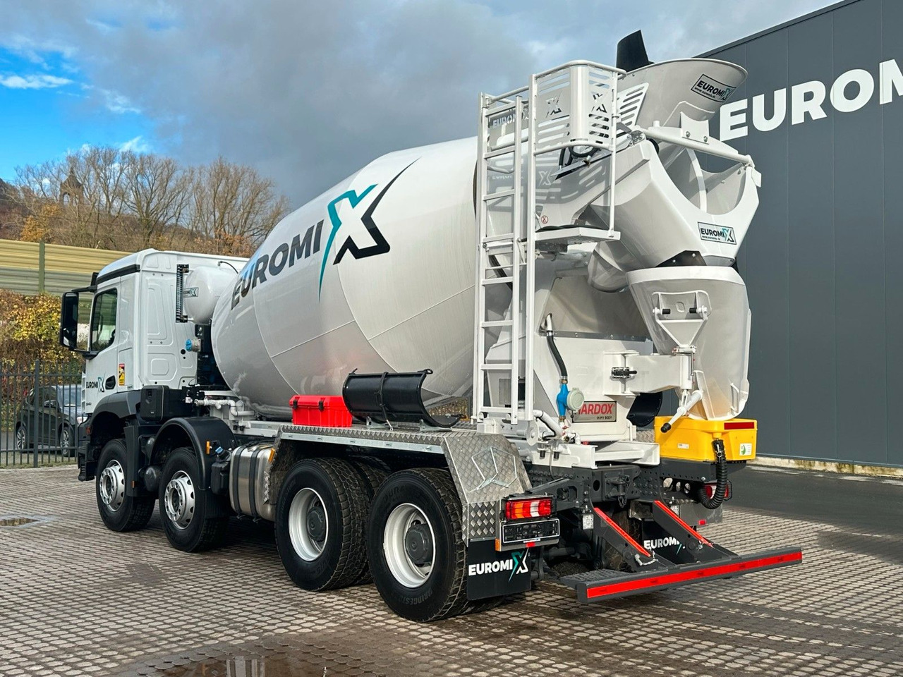 Mercedes-Benz Arocs 5 3540 8x4 EURO 6e EuromixMTP EM 9 L - Betongbil: bild 4 Mercedes-Benz Arocs 5 3540 8x4 EURO 6e EuromixMTP EM 9 L - Betongbil: bild 4