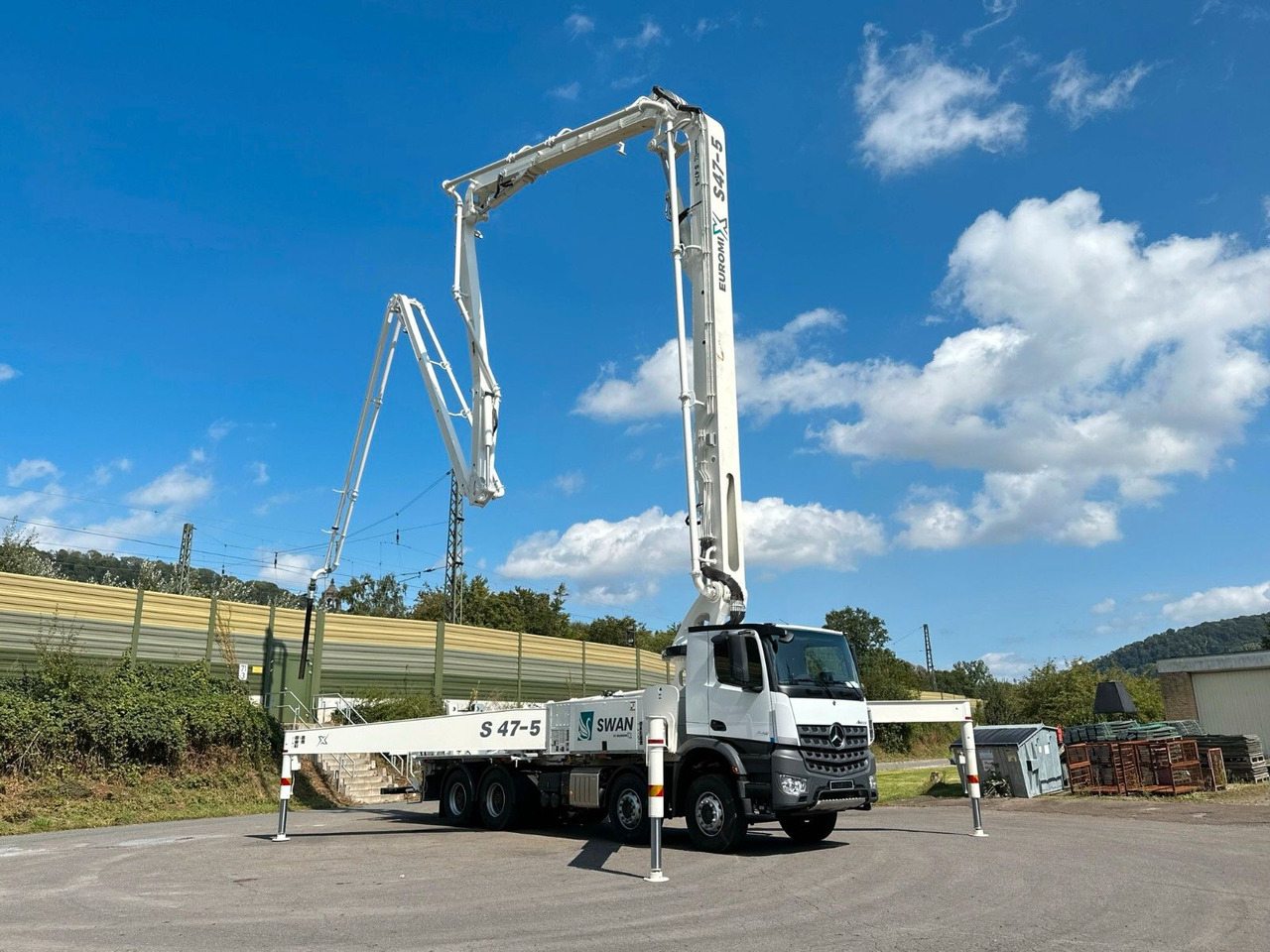 Mercedes-Benz Arocs 5 4142 8x4 SWAN TSP 47-5 160RZ ( 47m ) - Betongbil: bild 1 Mercedes-Benz Arocs 5 4142 8x4 SWAN TSP 47-5 160RZ ( 47m ) - Betongbil: bild 1