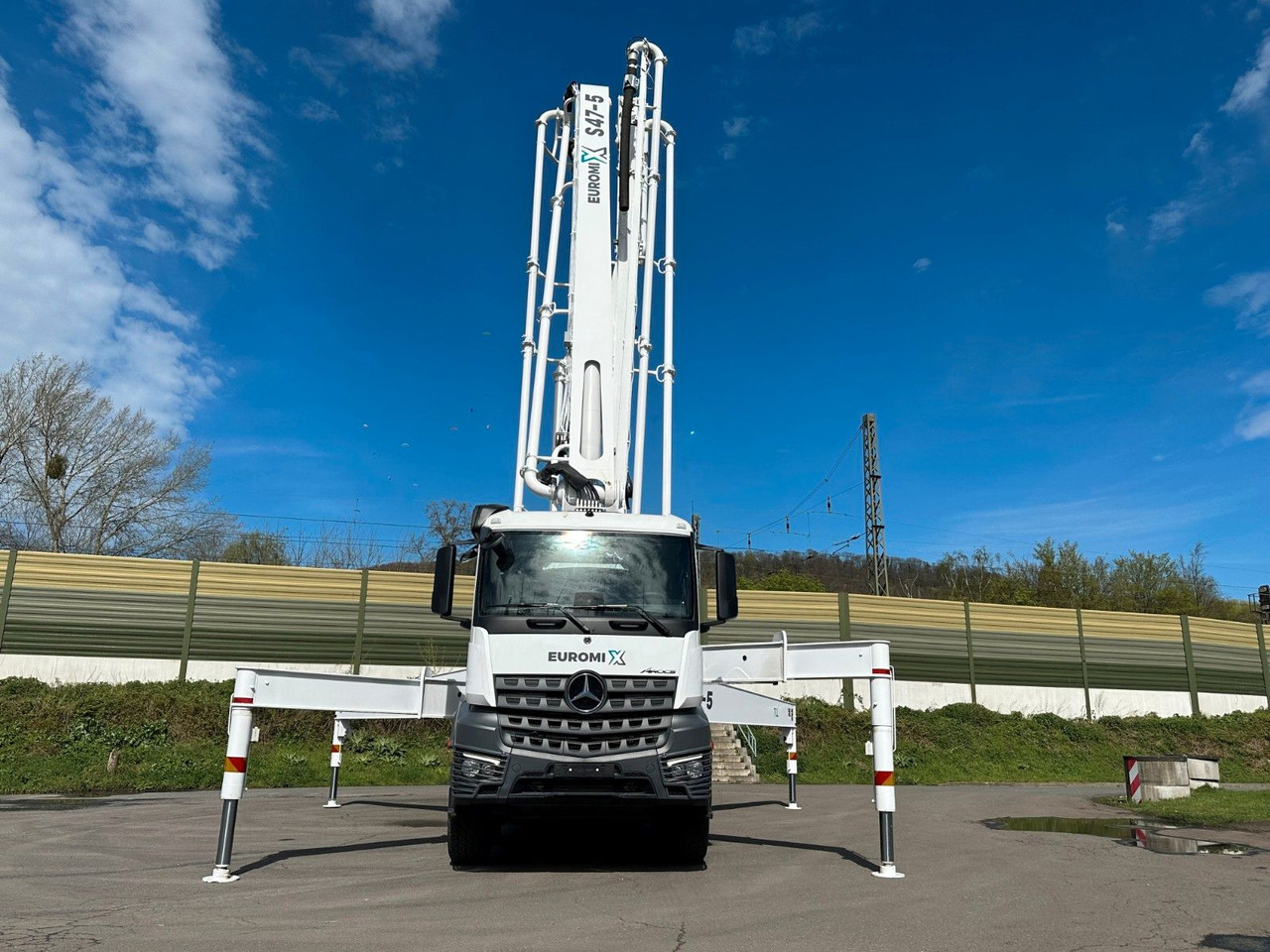 Mercedes-Benz Arocs 5 4542 8x4 SWAN TSP 47-5 160RZ ( 47m ) - Betongpump: bild 3 Mercedes-Benz Arocs 5 4542 8x4 SWAN TSP 47-5 160RZ ( 47m ) - Betongpump: bild 3