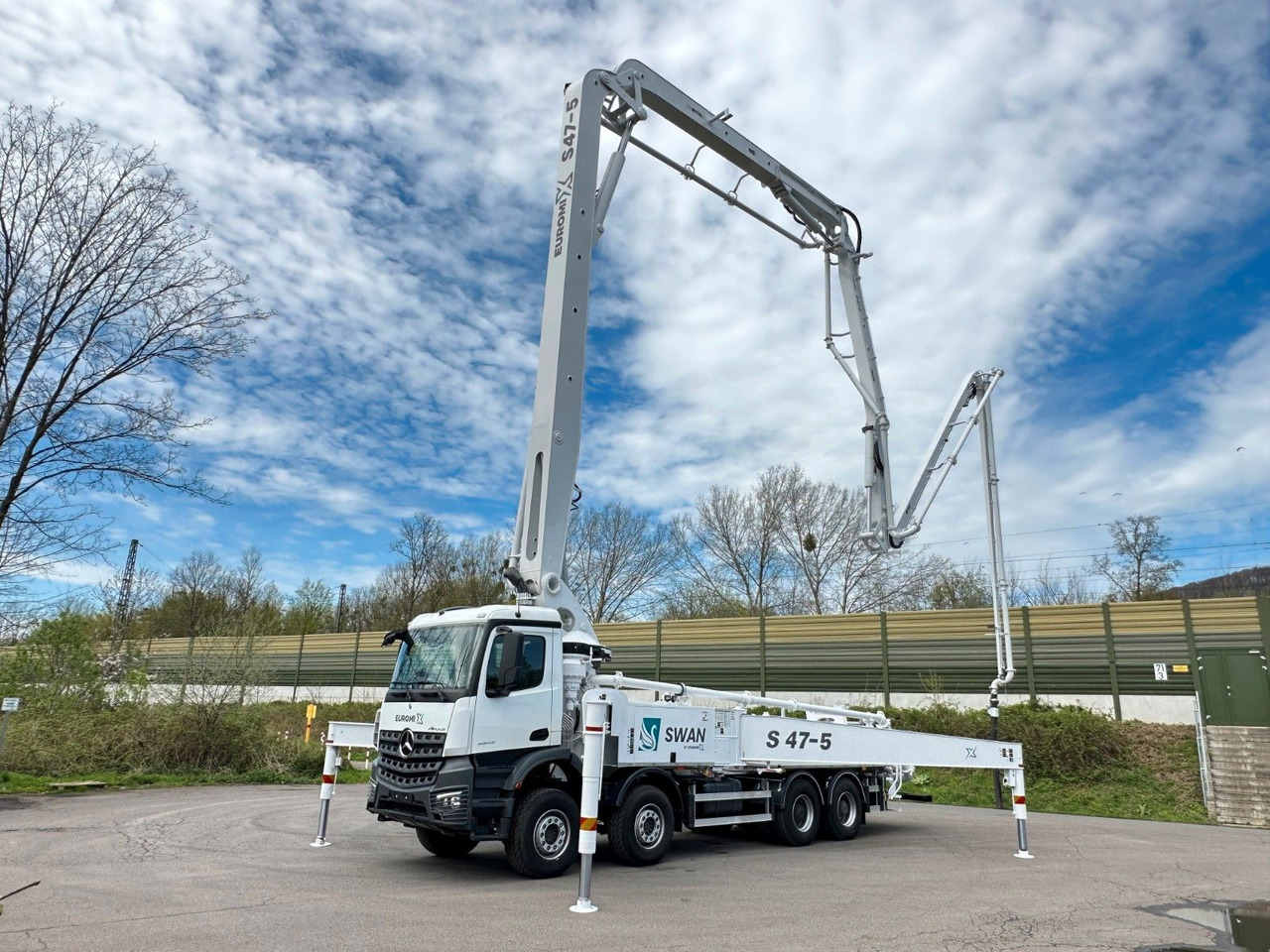 Mercedes-Benz Arocs 5 4542 8x4 SWAN TSP 47-5 160RZ ( 47m ) - Betongpump: bild 1 Mercedes-Benz Arocs 5 4542 8x4 SWAN TSP 47-5 160RZ ( 47m ) - Betongpump: bild 1