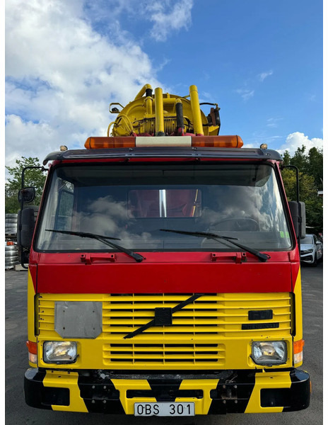 Volvo FL 10.320 4x2, Tipper 12m3 Sludge & Flushing Truck, with remote control, YM: 1990 - Sugbil: bild 2 Volvo FL 10.320 4x2, Tipper 12m3 Sludge & Flushing Truck, with remote control, YM: 1990 - Sugbil: bild 2