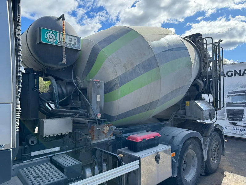 Volvo FM 370 6x2*4, 8m3 Mixer with Hyrdaul.-slide, 2016 - Betongbil: bild 4 Volvo FM 370 6x2*4, 8m3 Mixer with Hyrdaul.-slide, 2016 - Betongbil: bild 4