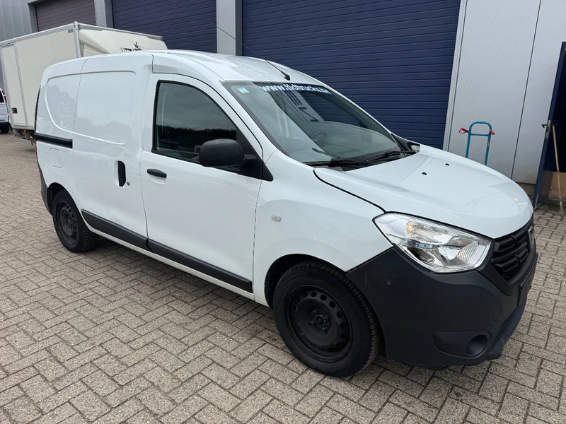 Dacia Dokker **55Kw-EURO6D-AIRCO** - Små skåpbil: bild 3 Dacia Dokker **55Kw-EURO6D-AIRCO** - Små skåpbil: bild 3
