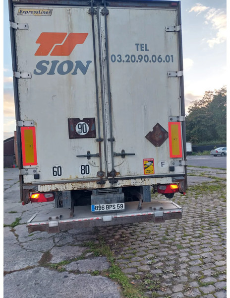 Fruehauf **BOX-3AXXLE** - Skåp semitrailer: bild 2 Fruehauf **BOX-3AXXLE** - Skåp semitrailer: bild 2