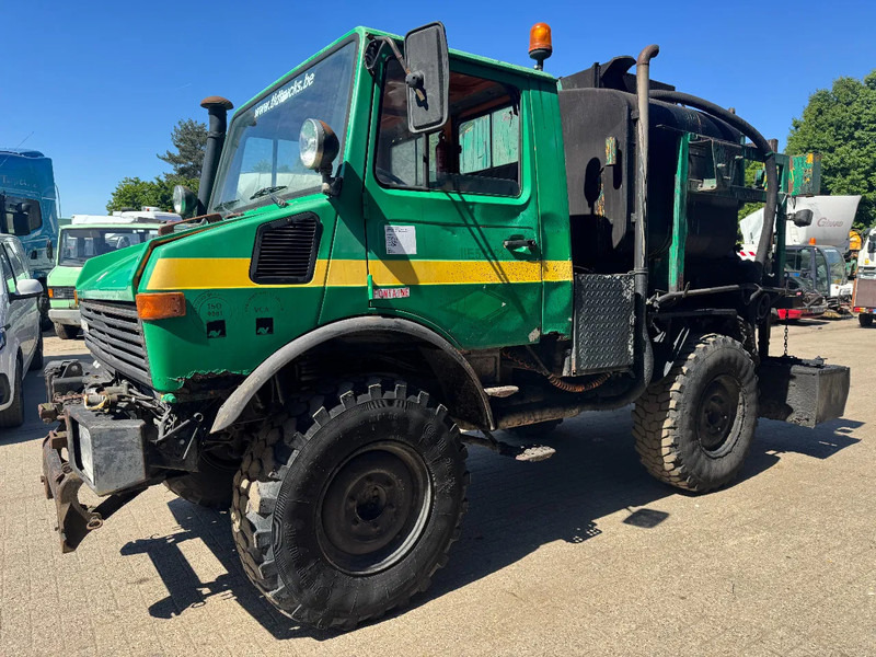 Unimog 424 **BITUMTANK-GOUDRONEUSE** - Lastbil: bild 1 Unimog 424 **BITUMTANK-GOUDRONEUSE** - Lastbil: bild 1