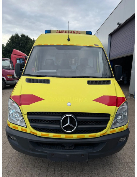 Mercedes-Benz Sprinter 316 **AMBULANCE-EURO 5-AIRCO** - Ambulans: bild 2 Mercedes-Benz Sprinter 316 **AMBULANCE-EURO 5-AIRCO** - Ambulans: bild 2