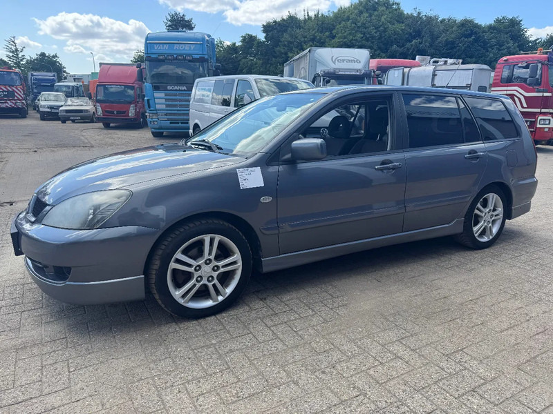 Mitsubishi Lancer **1600PETROL-AIRCO** - Personbil: bild 2 Mitsubishi Lancer **1600PETROL-AIRCO** - Personbil: bild 2
