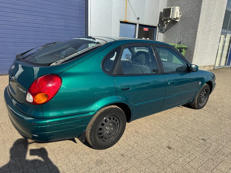 Toyota Corolla **5DOORS-PETROL-BELGIAN CAR-1A** - Sedan: bild 4 Toyota Corolla **5DOORS-PETROL-BELGIAN CAR-1A** - Sedan: bild 4