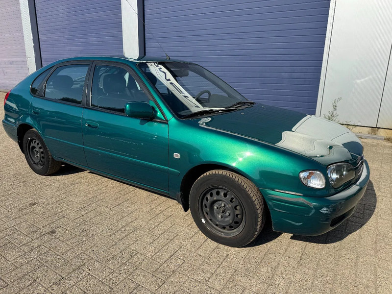 Toyota Corolla **5DOORS-PETROL-BELGIAN CAR-1A** - Sedan: bild 3 Toyota Corolla **5DOORS-PETROL-BELGIAN CAR-1A** - Sedan: bild 3