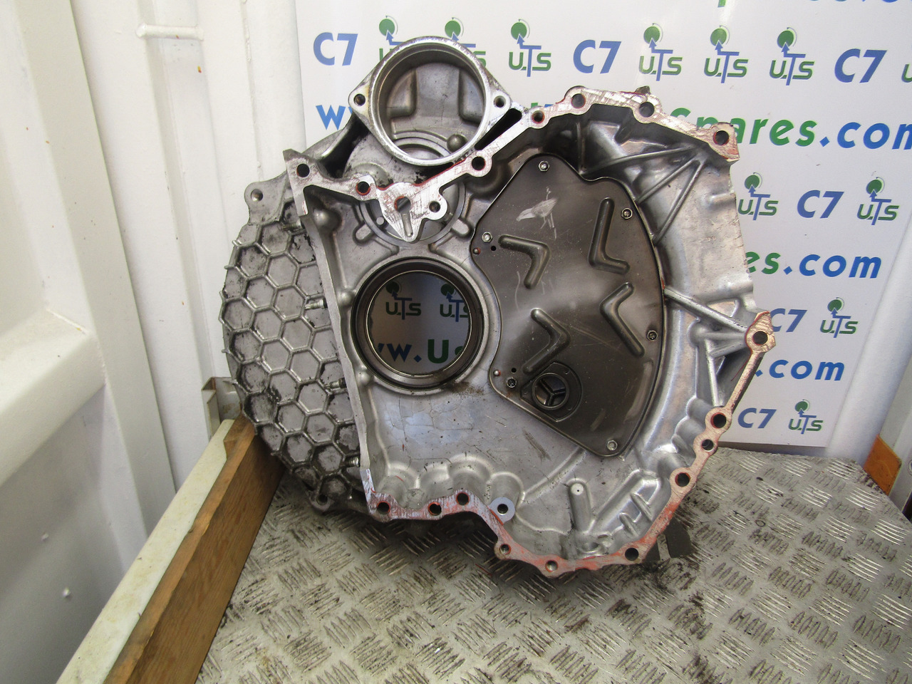 ISUZU N75 4HK1 EURO 5 FLYWHEEL BELLHOUSING (AUTO) - Växellåda för Lastbil: bild 2 ISUZU N75 4HK1 EURO 5 FLYWHEEL BELLHOUSING (AUTO) - Växellåda för Lastbil: bild 2